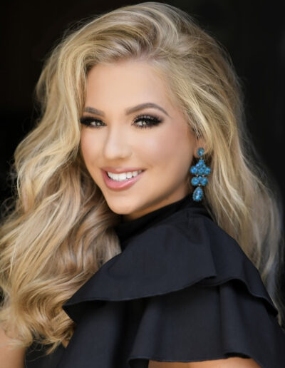 Victoria • Hailey Urban